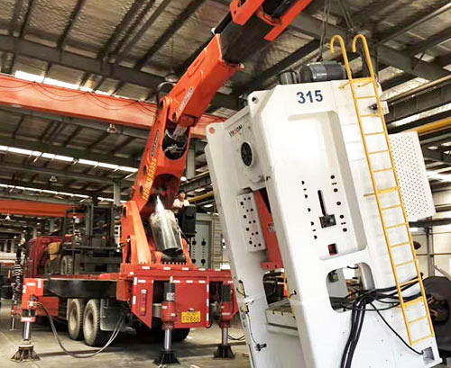 应城附近随车吊出租，轻松解决运输难题