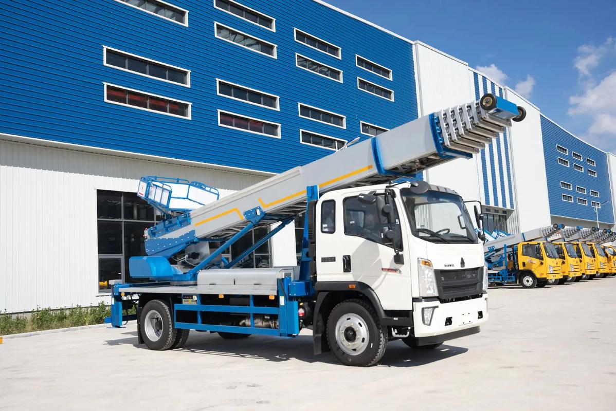 应城出租云梯车高空作业车 建筑垃圾搬运